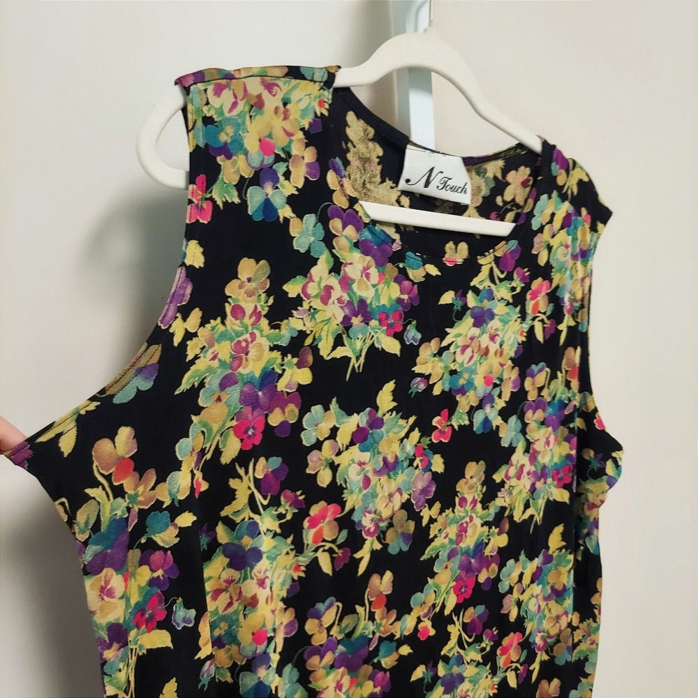 N Touch Women Floral Pansy Print Sleeveless Knit Shell Top Black Multicolor